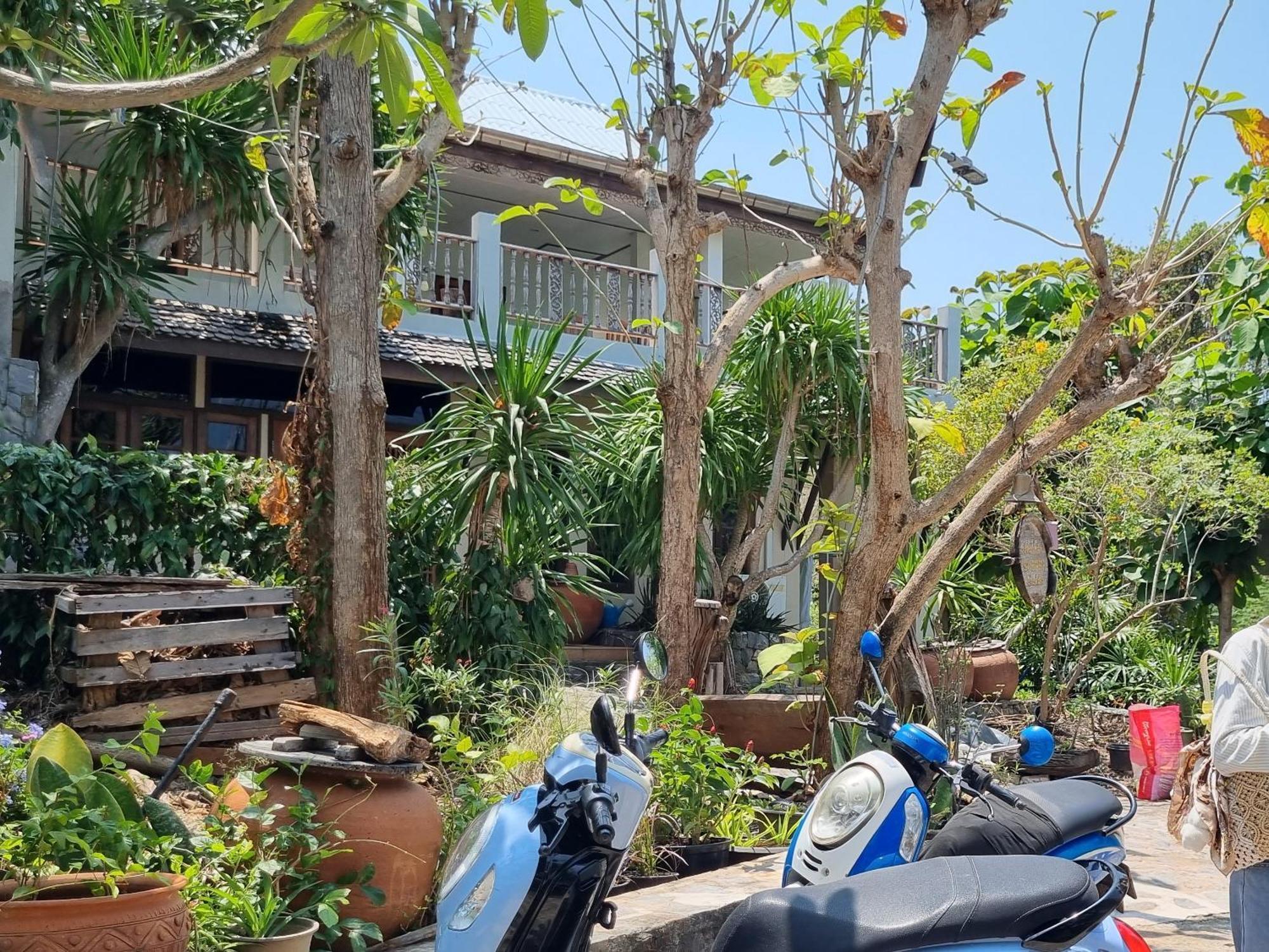 Hello Sichang Bungalow Ko Si Chang Bilik gambar